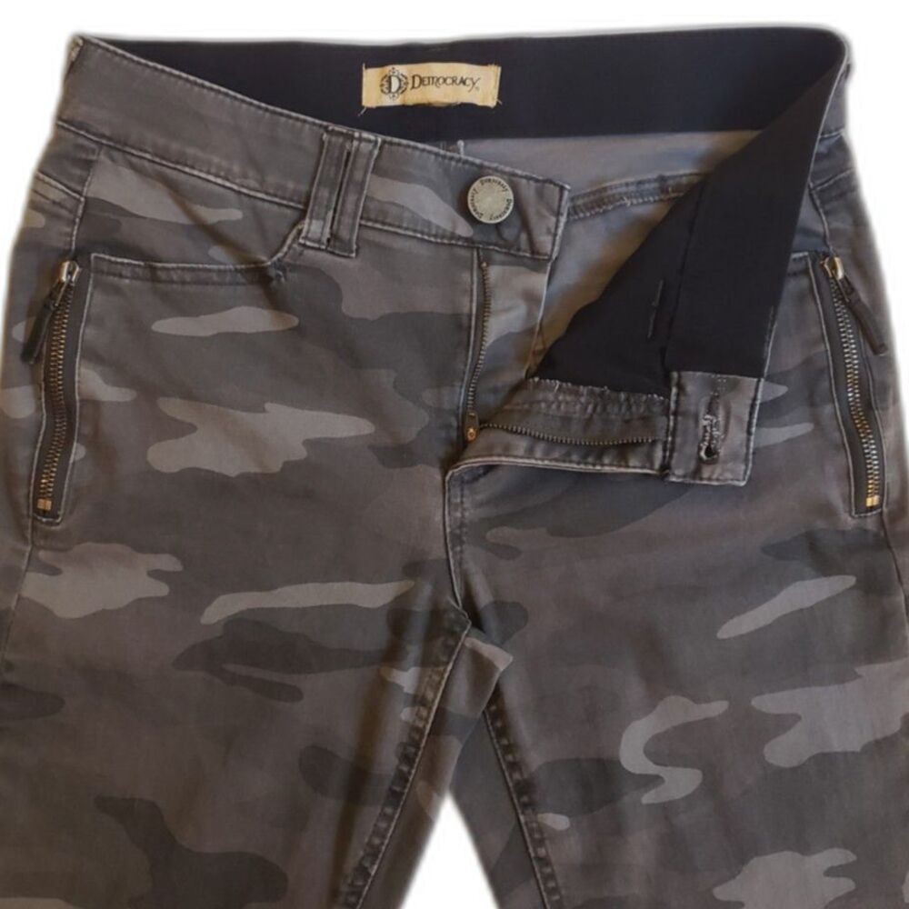 Democracy - "Ab" Technology - Straight-Leg Pants - Camo Print - Women Size 4 - Picture 4 of 8
